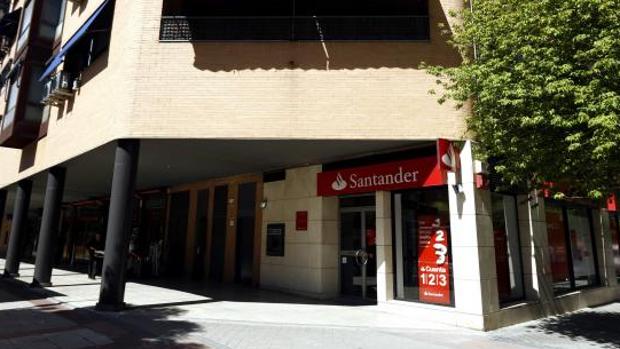 Banco Santander ofrece prejubilaciones desde los 55 años y con hasta el 70% del sueldo