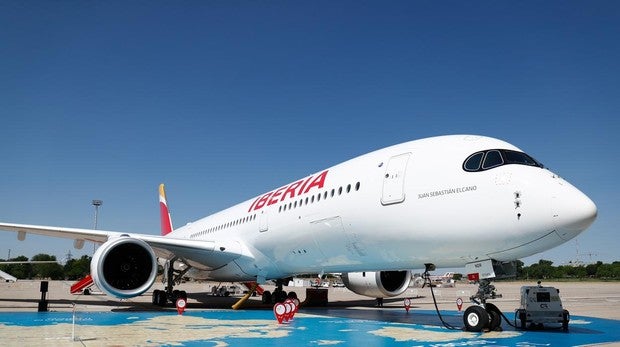 Iberia bautiza a su nuevo A350 con el nombre de Juan Sebastián Elcano