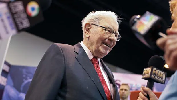 Un experto en criptomonedas paga más de 4 millones por comer con Warren Buffett