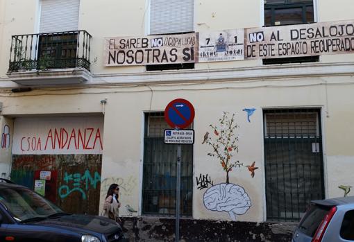 Fachada de las naves de San Luis