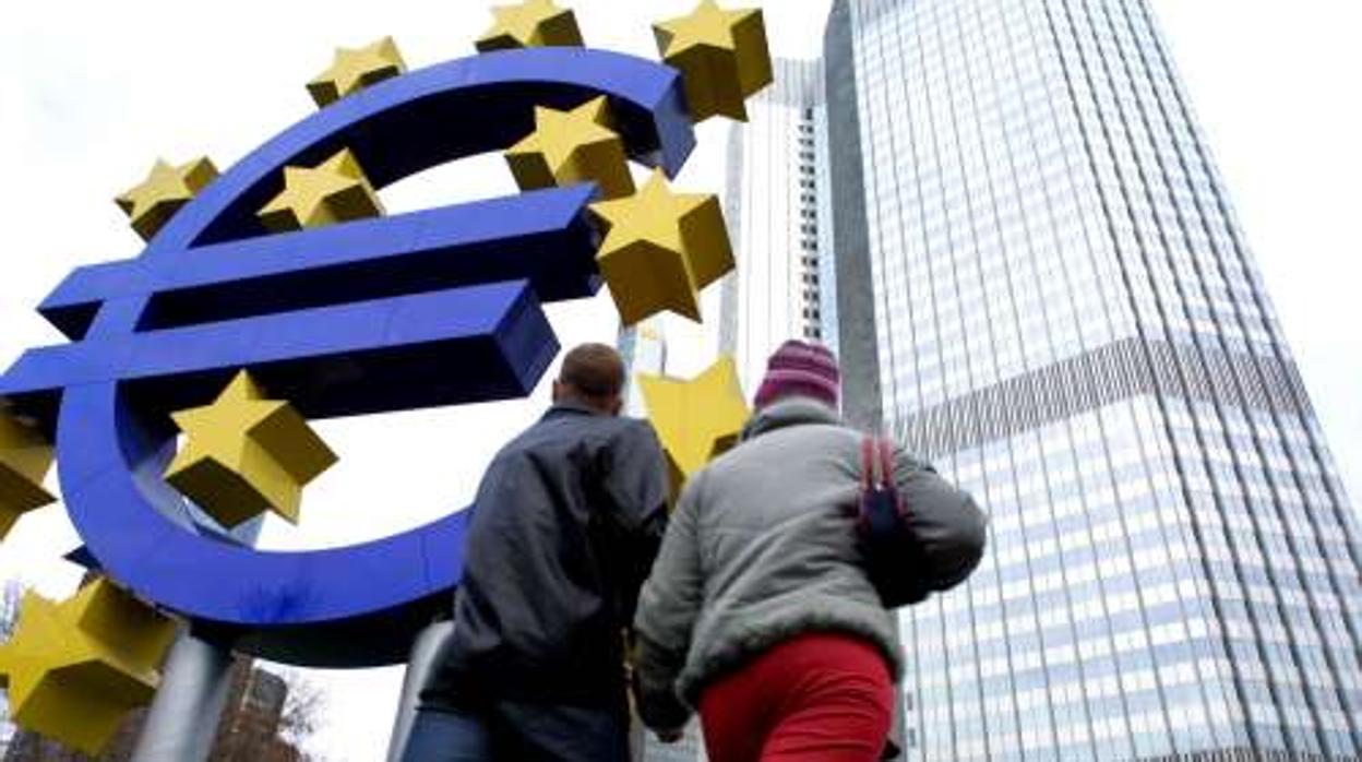 El BCE afronta un cambio de paradigma inmerso en una sucesión incierta