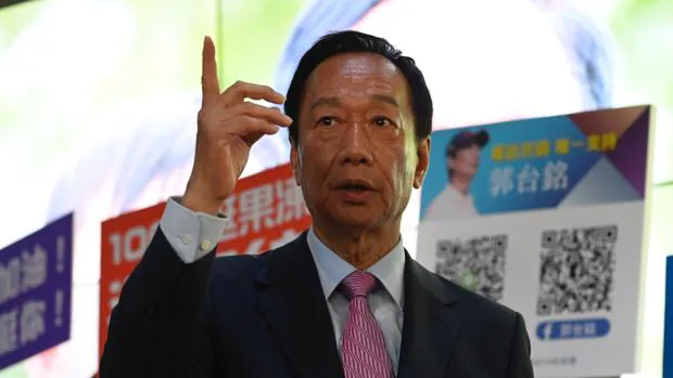 El fundador de Foxconn, el mayor fabricante mundial de electrónica, competirá por la presidencia de Taiwán