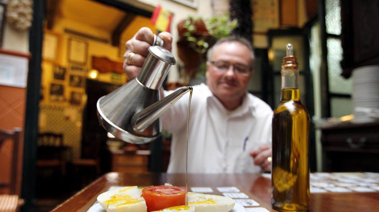 Los envases rellenables son habitulaes en bares y restaurantes