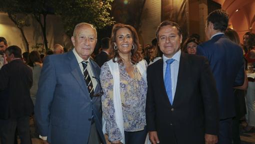 Antonio Sánchez Ballesteros, María Eugenia Sánchez Valdayo e Ignacio Méndez