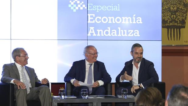 En imágenes, presentación del especial Economía Andaluza de ABC en el Museo de Carruajes de Sevilla (I)