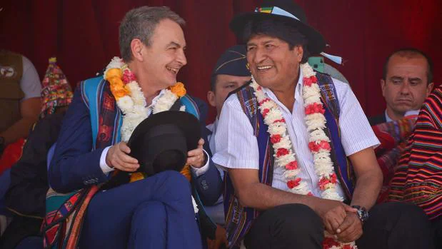Zapatero elogia a Evo Morales, que expropió a Repsol, Iberdrola, REE, Abertis y Aena en Bolivia