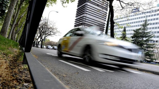 Cabify empieza a operar con taxis en Madrid y Valencia