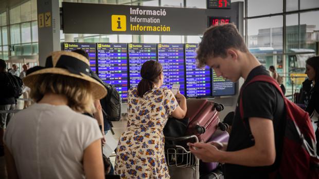 El comité de empresa de personal de tierra de El Prat da una semana a Iberia para negociar