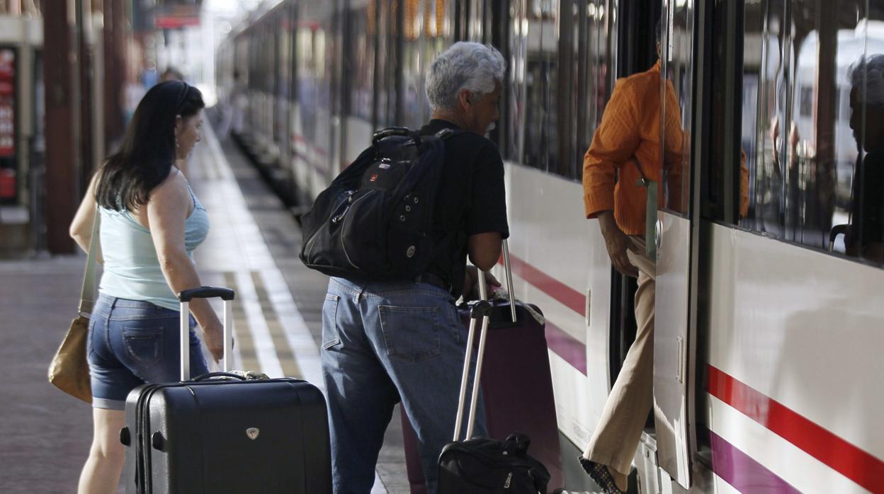 Verdades y mentiras sobre los beneficios de desconectar durante las vacaciones