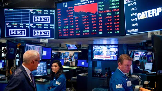 Wall Street cierra en verde y recupera terreno tras la mayor caída del año