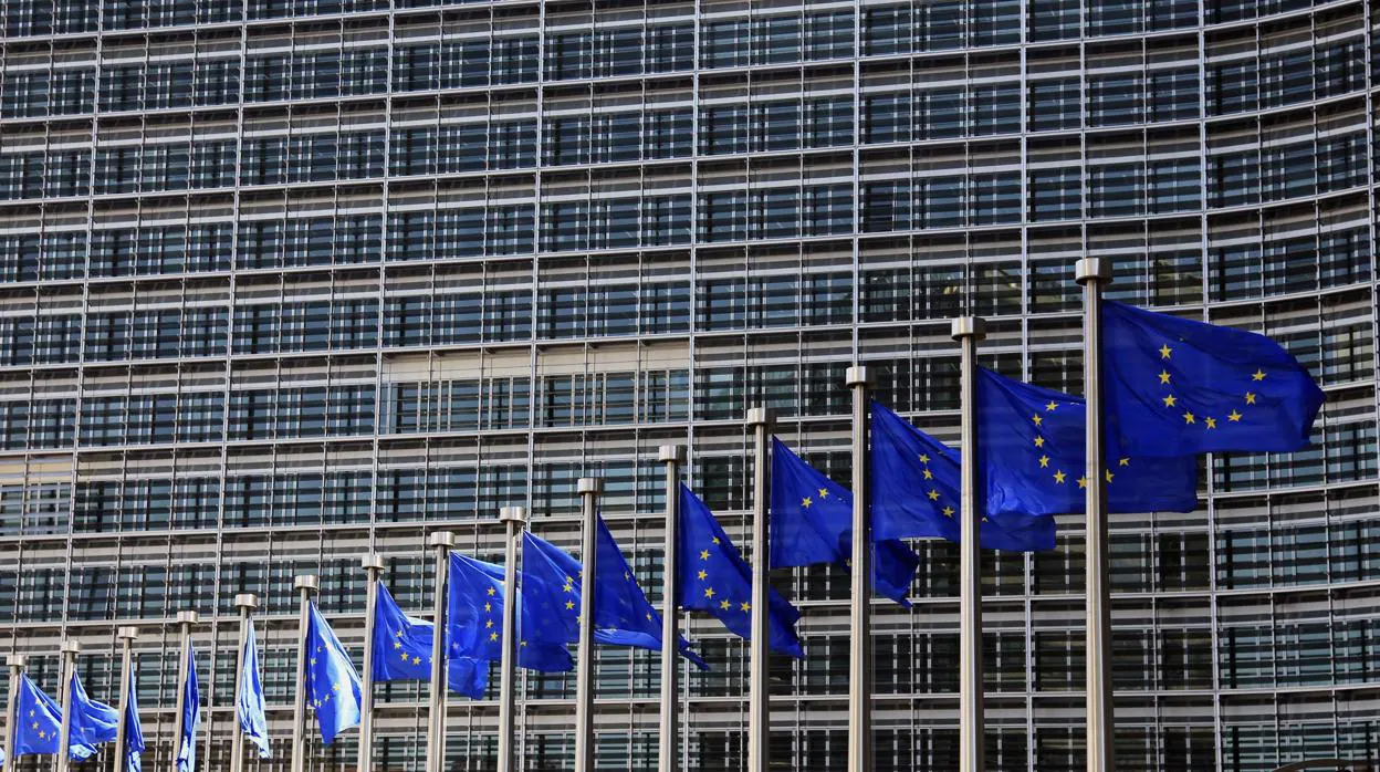 Bruselas se alinea con Draghi y pide a Alemania que eleve el gasto público