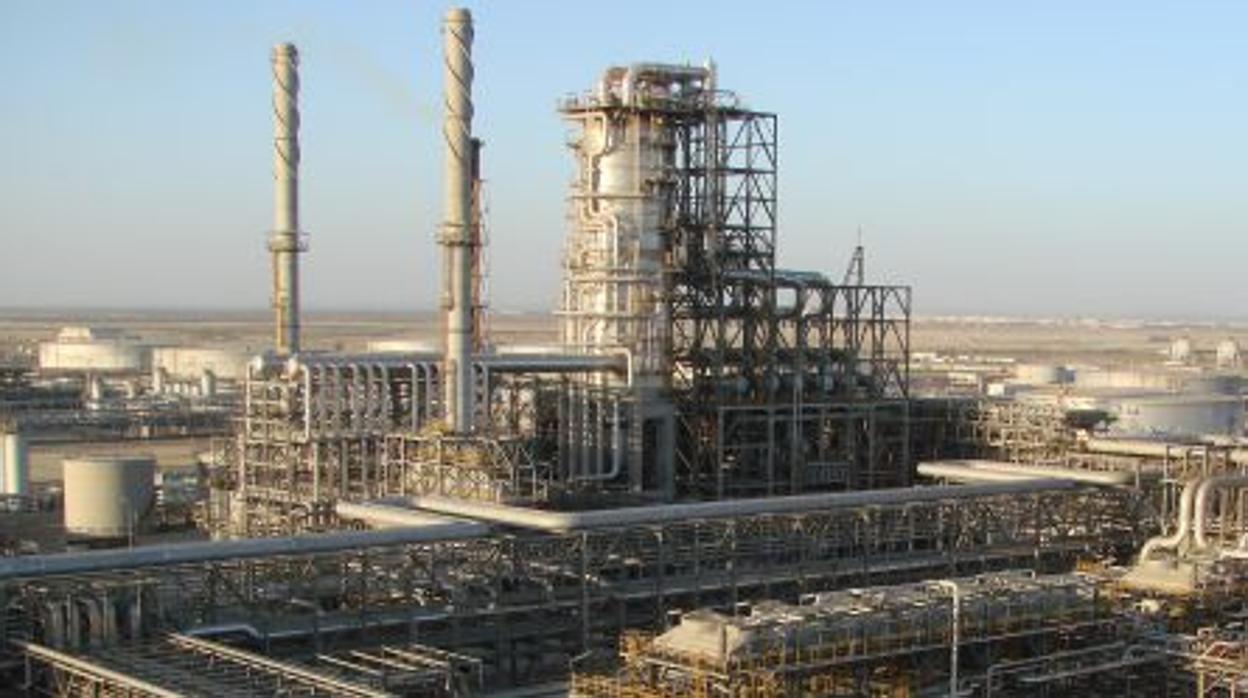 Refinería en Arabia Saudí construida por el grupo español Técnicas Reunidas