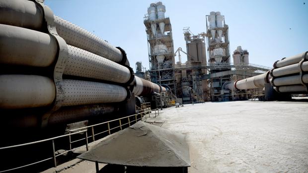 Los bienes de equipo, el sector que tira de España pese al parón político