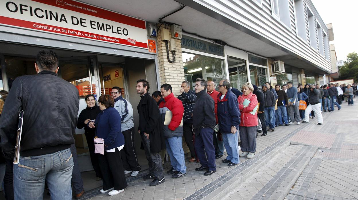 En algunos casos las empresas despiden a trabajadores que son contratados de nuevo al mes siguiente