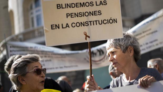 Tres años de cotización financian hoy solo un año de pensión