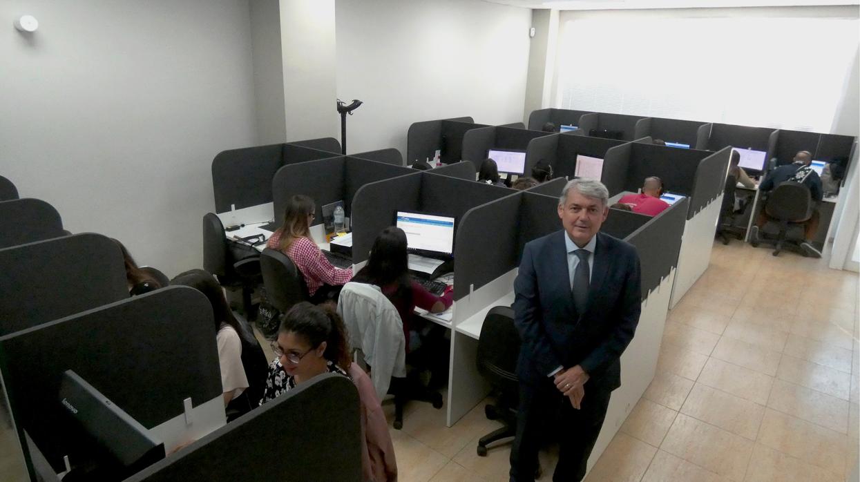 Pedro Guzmán, director gerente de Euroformac, en la sede de Málaga