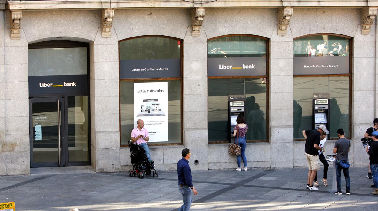 Liberbank ofrece 16.600 millones en préstamos instantáneos a devolver en hasta 96 meses