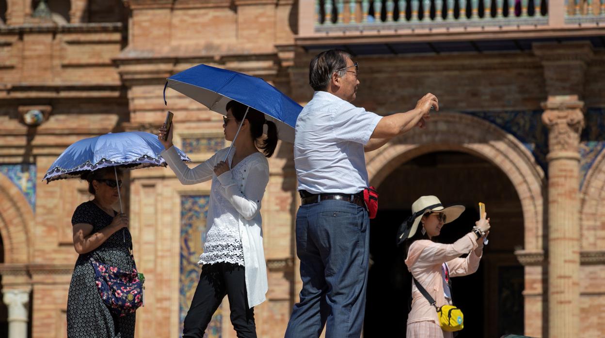 España recibió en octubre a 7,6 millones de turistas internacionales, un 0,3% menos