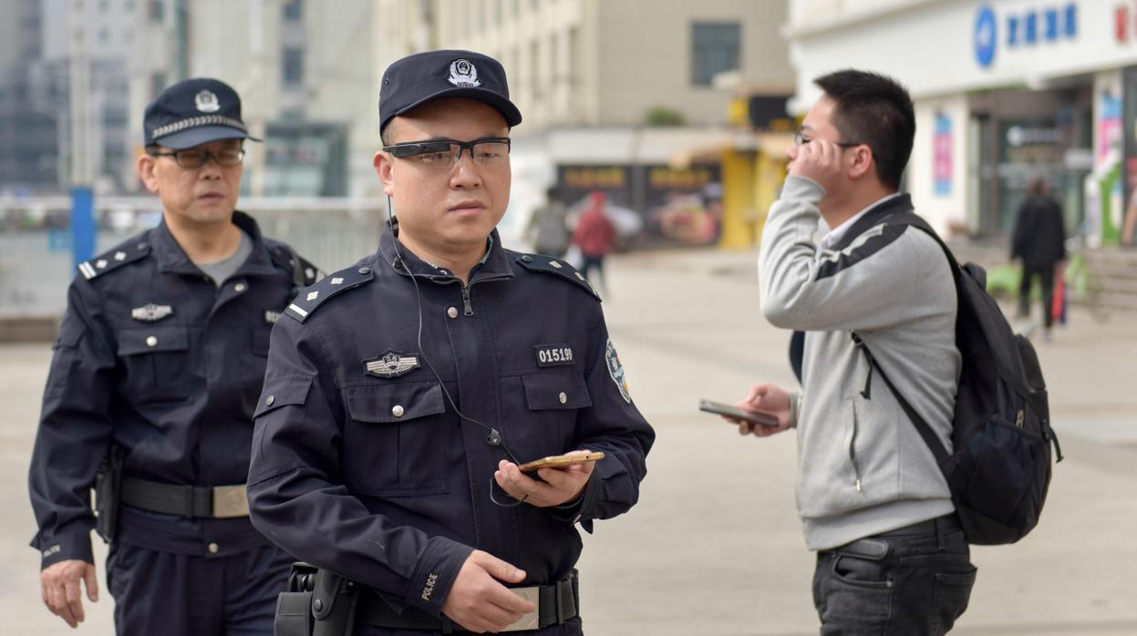 China veta en su Administración ordenadores y programas foráneos