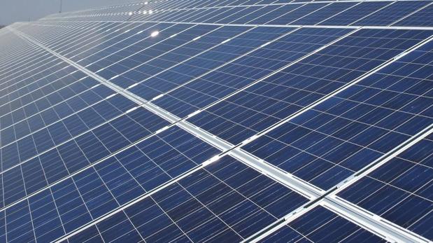 ACS vende su cartera fotovoltaica en España valorada en 2.200 millones de euros