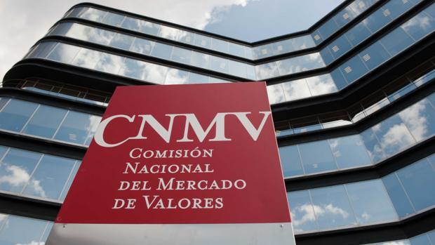 La CNMV exigirá que el 40% de los consejeros de las cotizadas sean mujeres