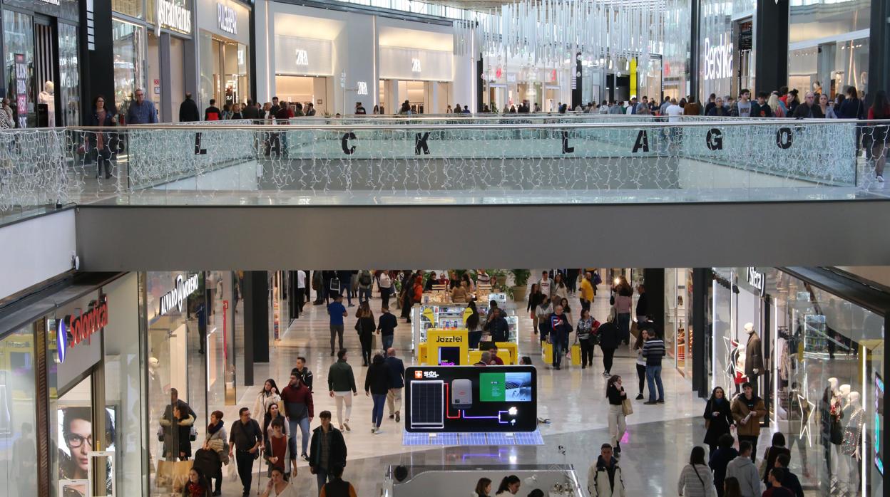 Vista del centro comercial Lagoh de Sevilla