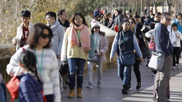 España roza los 84 millones de turistas en 2019 y otras noticias económicas