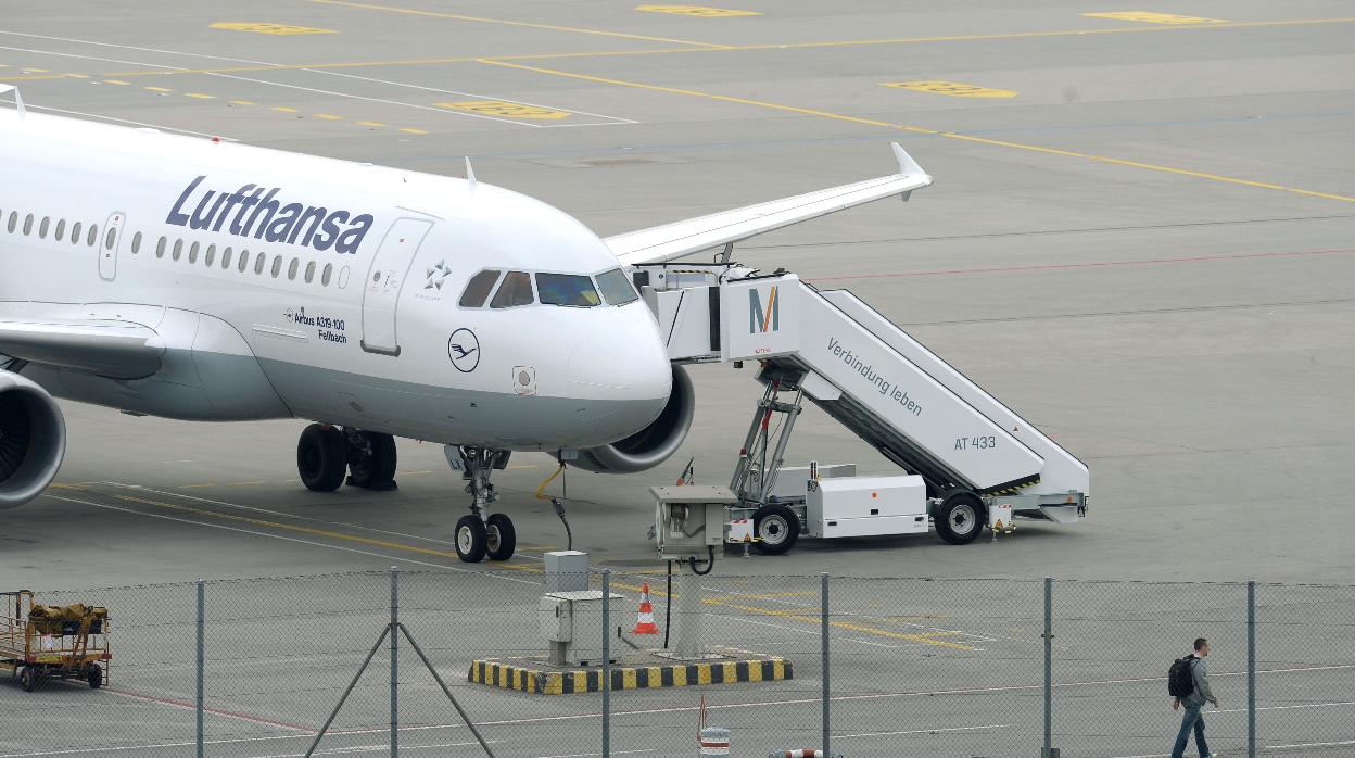 El grupo Lufthansa, Finnair y SAS extienden la suspensión de vuelos a China hasta finales de marzo