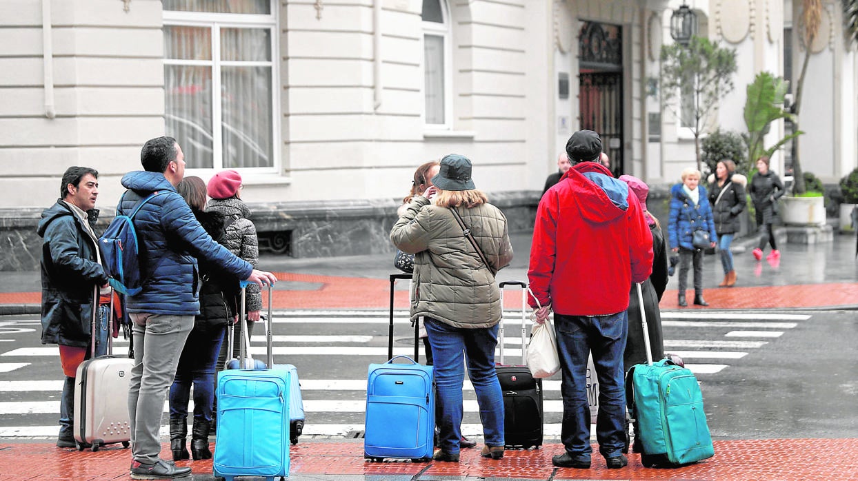 Un grupo de turistas en Bilbao