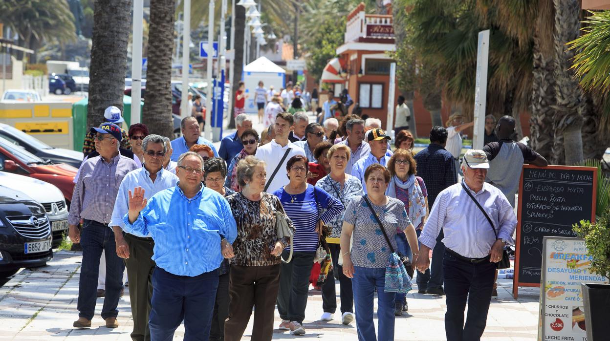 El Gobierno suspende todos los viajes del Imserso por el coronavirus