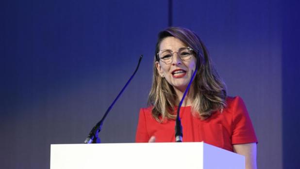 La ministra de Trabajo cifra en entre 400 a 500 los ERTEs «en cola» en la Dirección General de Trabajo