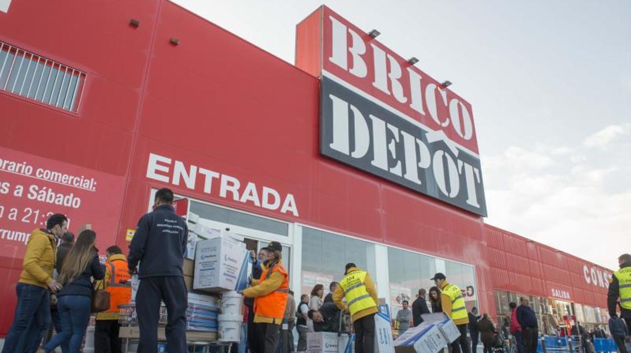 Brico Dep t presenta un ERTE para 1.548 trabajadores tras la