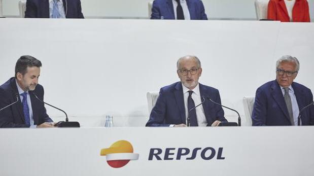 Repsol mantiene la retribución al accionista y la convocatoria de la junta