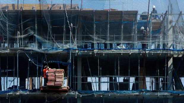El estado de alarma sume en el caos al sector de la construcción