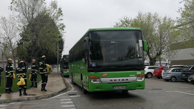 Alsa cede su flota de autobuses a la UME para facilitar el traslado de enfermos