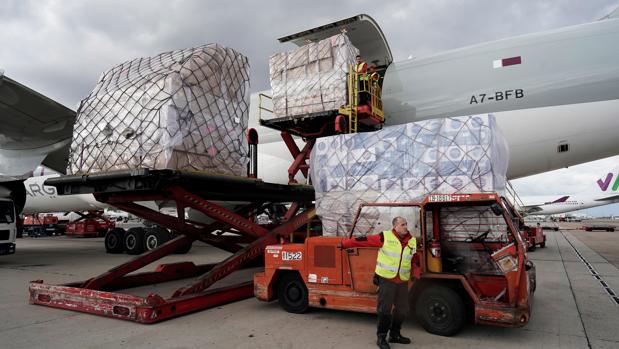 España dejará de cobrar aranceles a la importación de equipos sanitarios donados por empresas y particulares