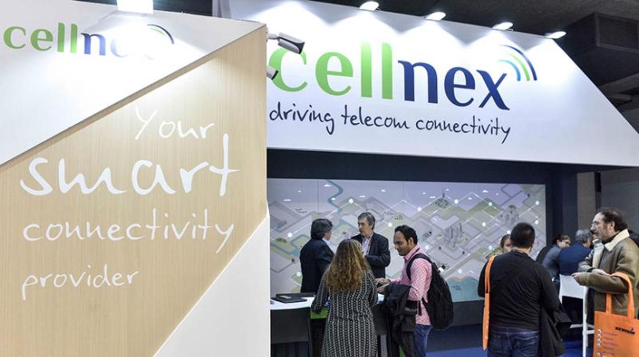 Cellnex realizará un pago inicial de 375 millones de euros