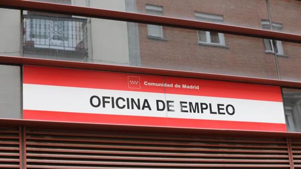 Los contratos laborales firmados en marzo marcan el mínimo desde 2014 por el coronavirus