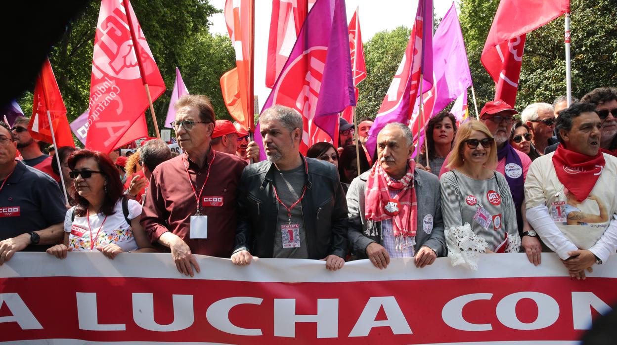 Sordo y Álvarez, en el centro de la imagen, en la manifestación del Primero de Mayo el año pasado