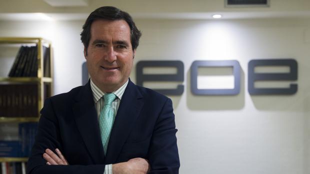 Garamendi, sobre la desescalada: «Parte del retraso es por la ineficacia del Gobierno con los EPI»