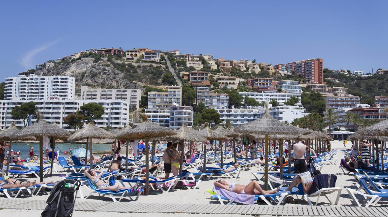 Playa de Santa Ponsa en el municipio de Calviá de Mallorca