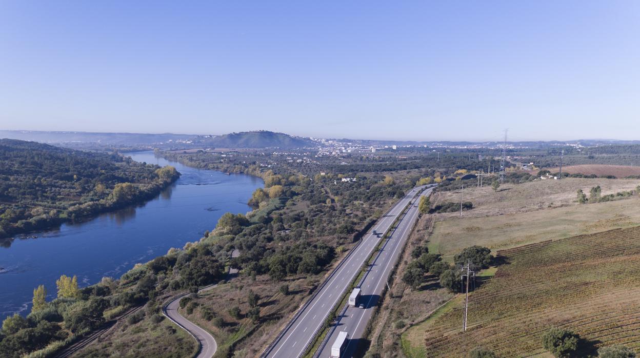 A23-Beira Interior, una de las dos concesiones de autopistas gestionadas por Globalvia en Portugal que facilitan la movilidad de los profesionales que luchan para superar esta crisis