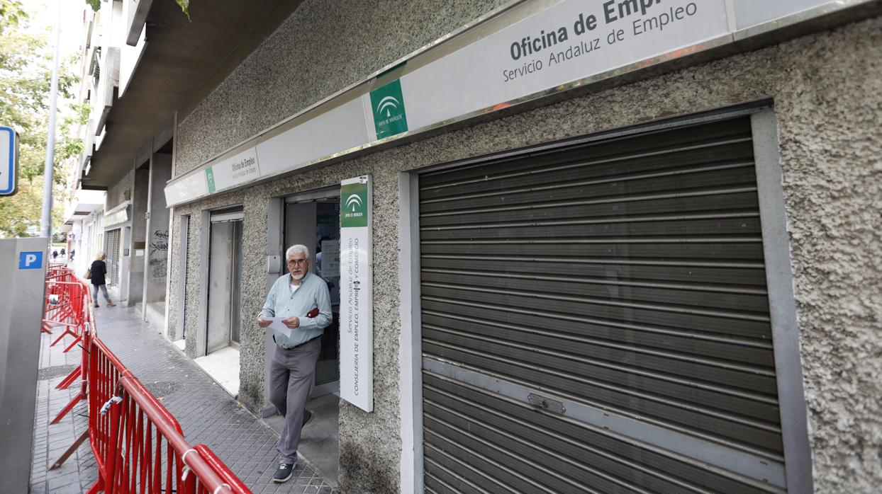 Los gestores administrativos estiman que más de 900.000 afectados por ERTE aún no han cobrado