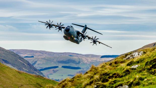 El Airbus A400M ya puede volar a baja altura como los aviones de combate