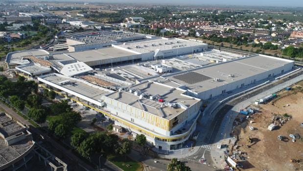 Sevilla abrirá en septiembre su tercer centro comercial en tres años