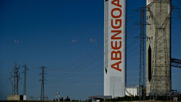 El futuro de Abengoa, en manos de proveedores a los que debe 153 millones