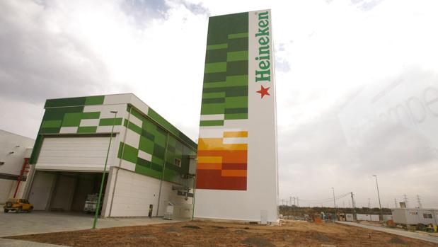 Heineken pierde 297 millones hasta junio por la caída de ventas y las restricciones en México y Suráfrica