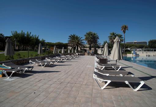 El turismo aglutina casi el 50% de los ERTE en plena temporada alta