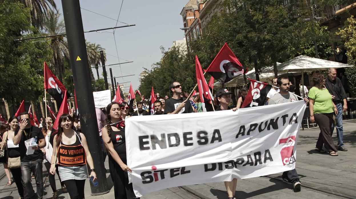 Trabajadores de Sitel en una manifestación