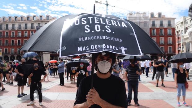 Los ayuntamientos triplican el plazo legal de pago a proveedores